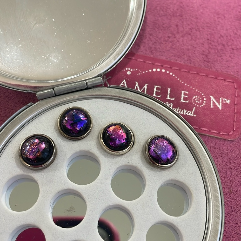 Kameleon set of 4 purple iridescent pops-EUC!